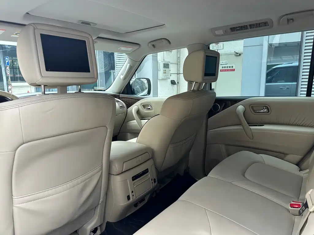 Nissan Patrol — миниатюра 19