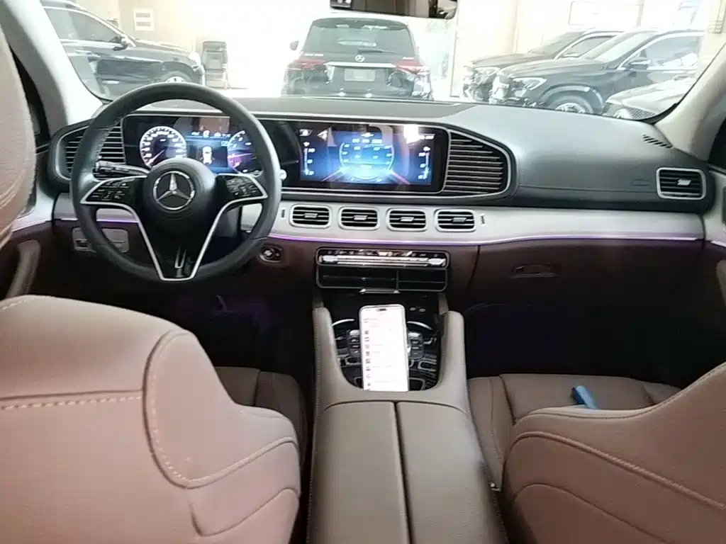 Mercedes-Benz GLE (Import) — миниатюра 10