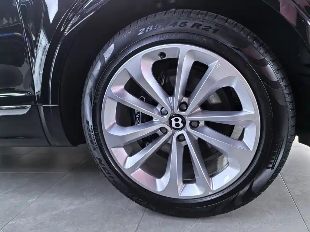 Bentley Bentayga 2024 4.0T V8