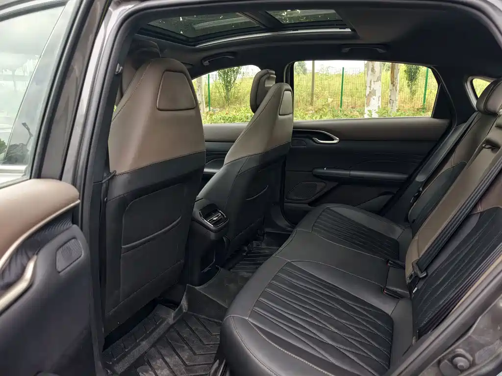 Changan Eado — миниатюра 5