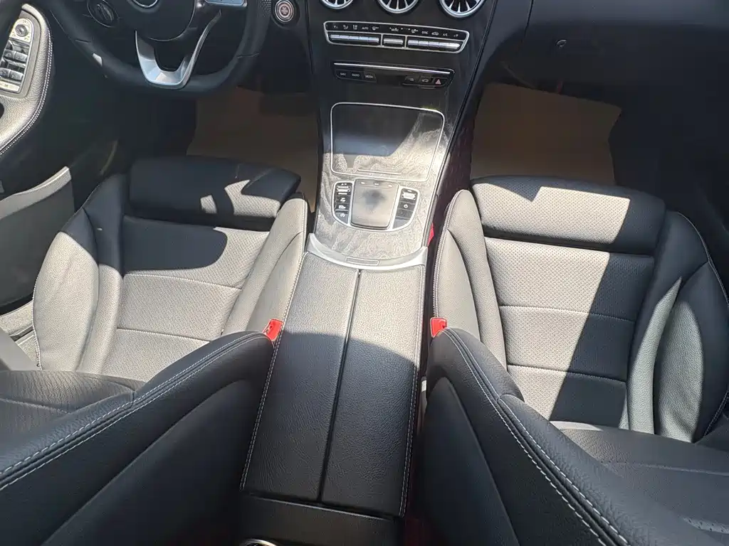 Mercedes-Benz C-Class — миниатюра 12