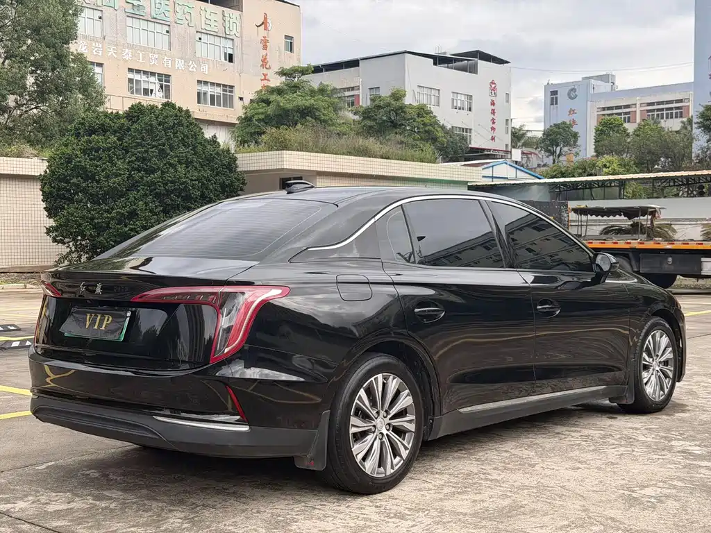Hongqi Hongqi E-QM5 — миниатюра 4
