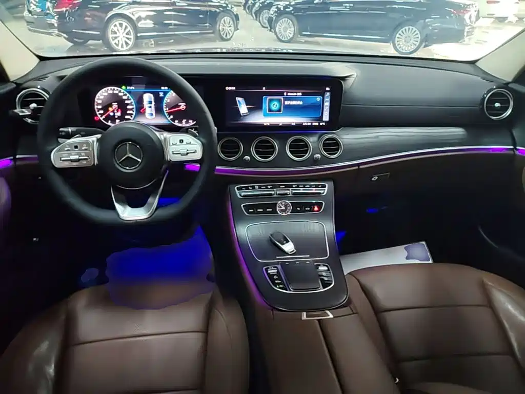 Mercedes-Benz E-Class — миниатюра 10