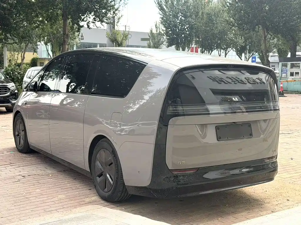 Li Auto Li MEGA — миниатюра 12