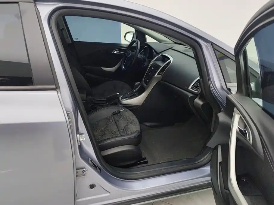Buick Excelle — миниатюра 8