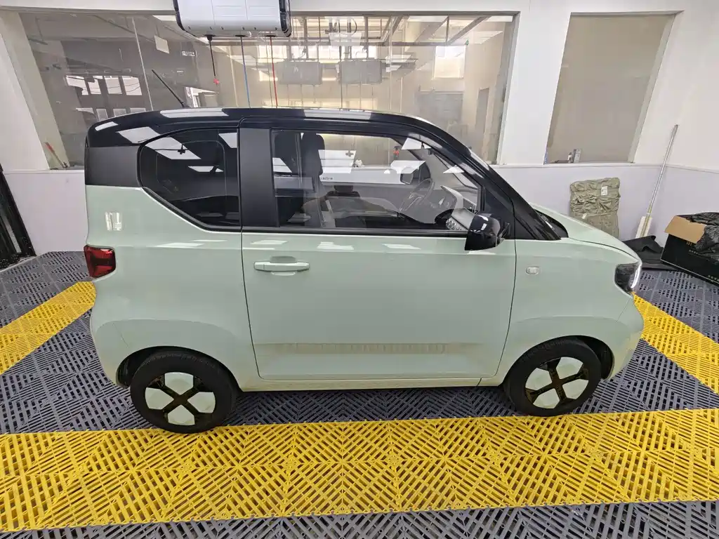 Wuling MINIEV — миниатюра 6