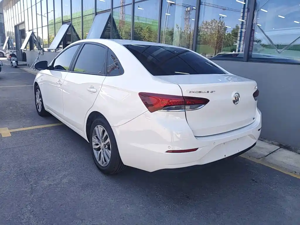 Buick Excelle — миниатюра 5