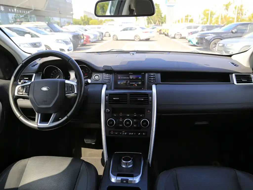 Land Rover Discovery Sport — миниатюра 6