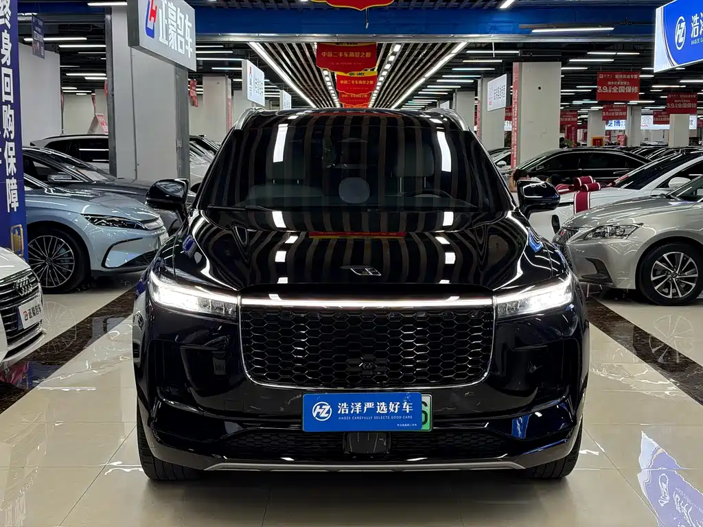 Li Auto Li ONE — миниатюра 2