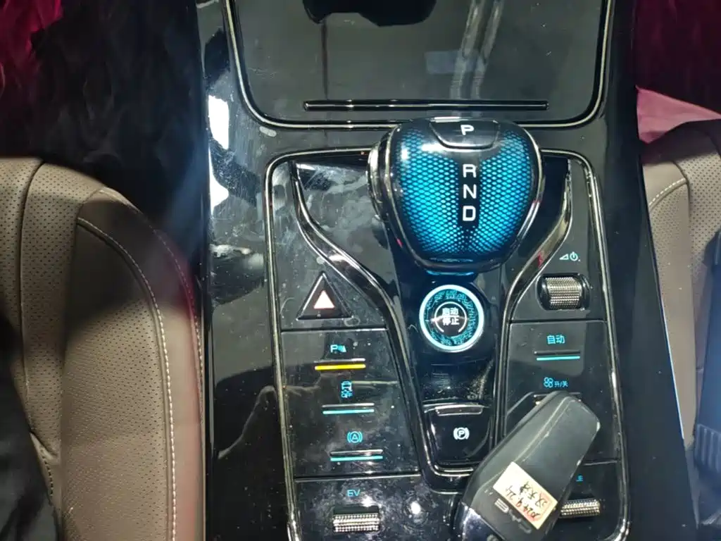 BYD Han — миниатюра 14