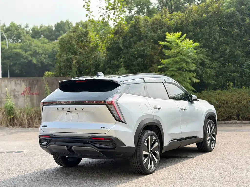 Geely Boyue L — миниатюра 4