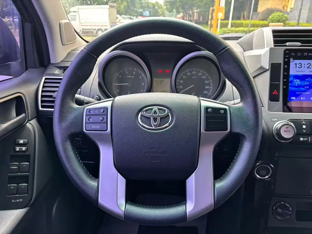 Toyota Prado — миниатюра 10
