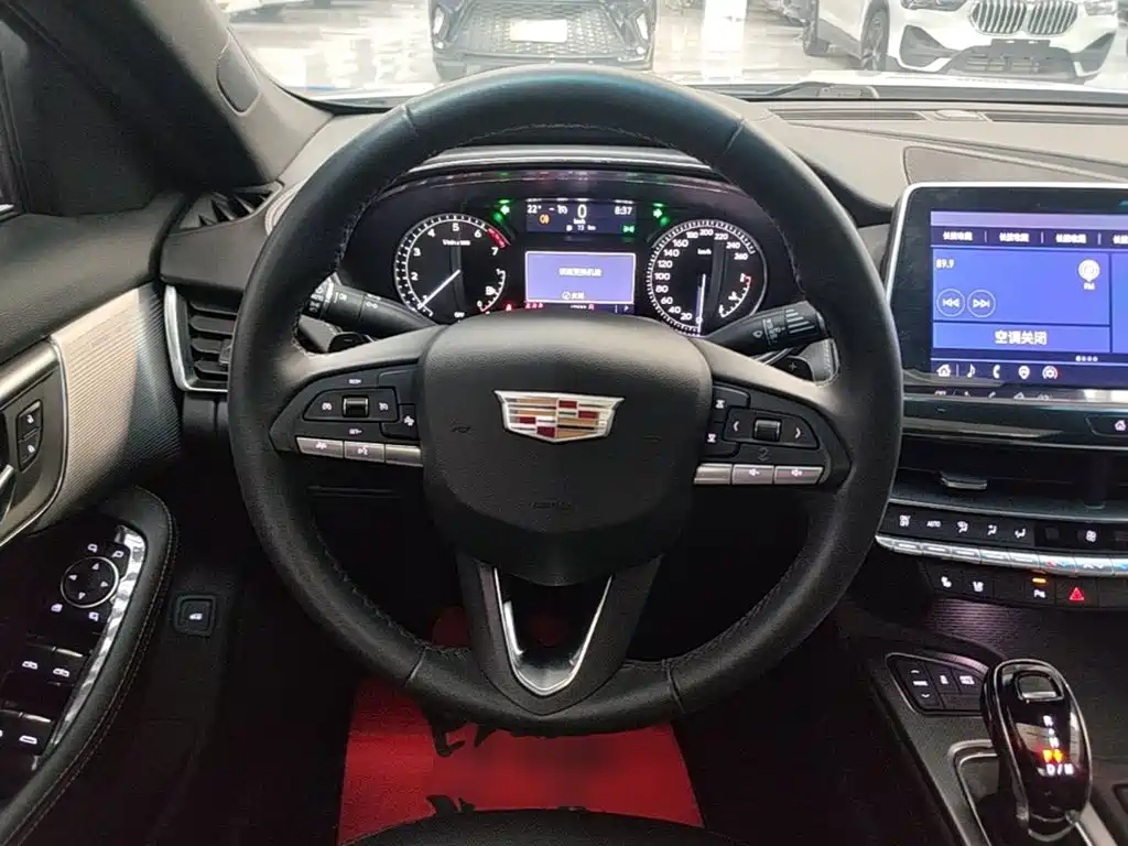Cadillac CT5 — миниатюра 11