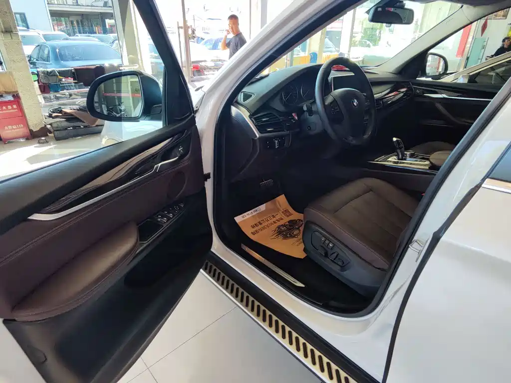 BMW X5 (Import) — миниатюра 5