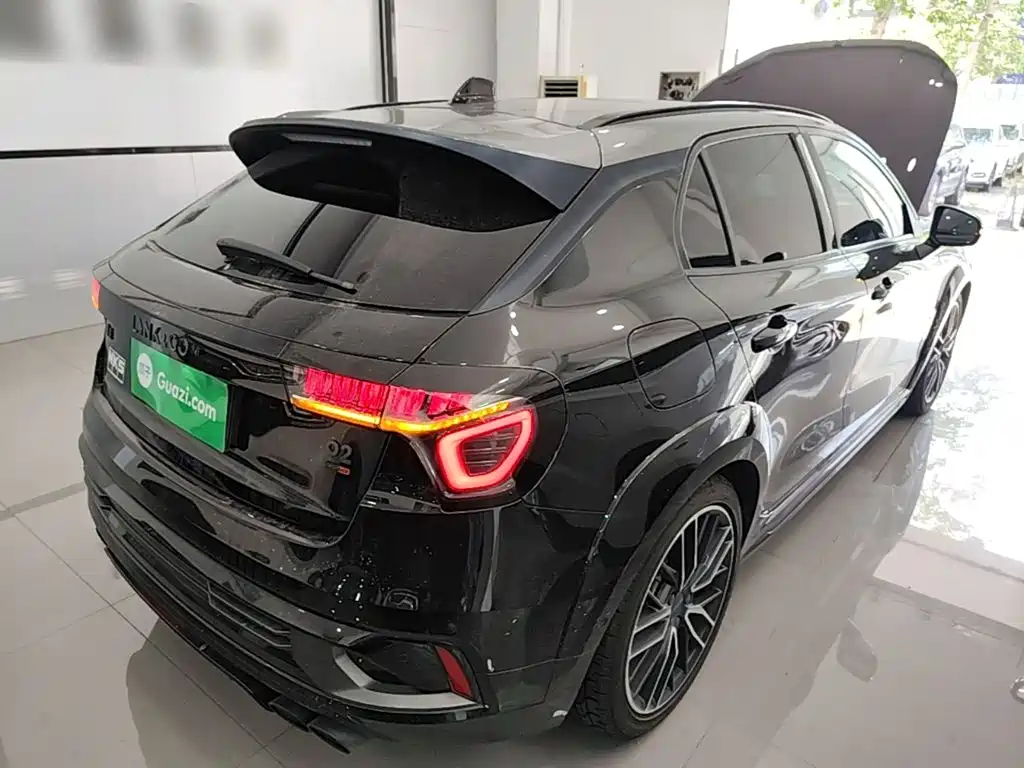 Lynk & Co 02 Hatchback — миниатюра 7
