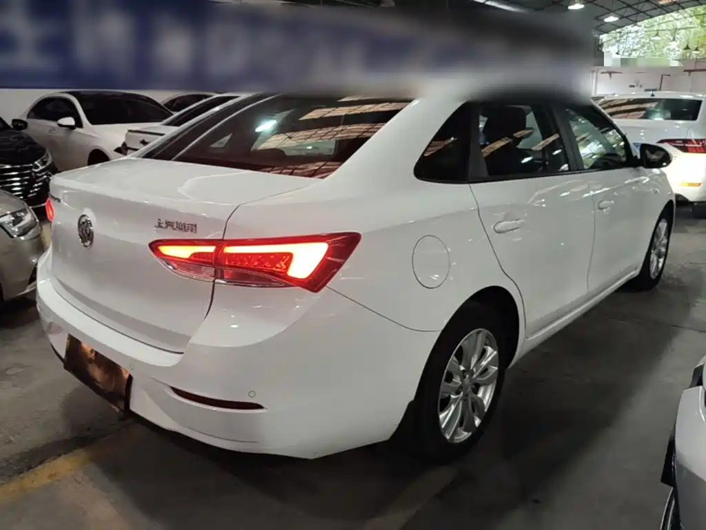 Buick Excelle — миниатюра 7