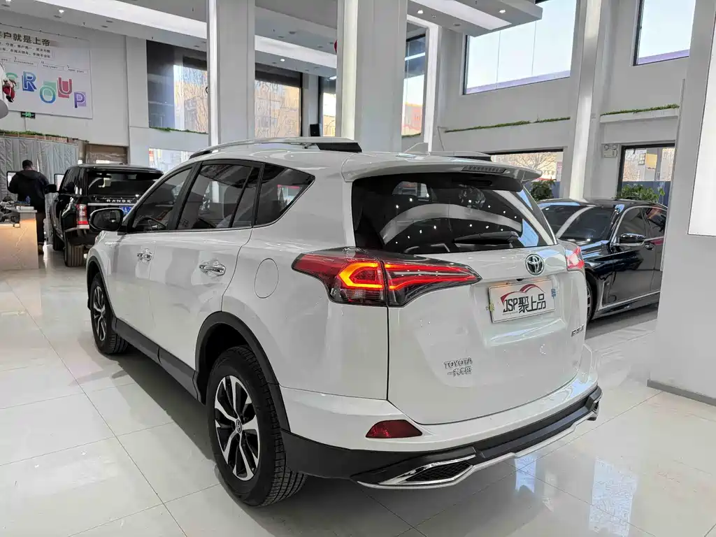 TOYOTA RAV4 RONGFANG