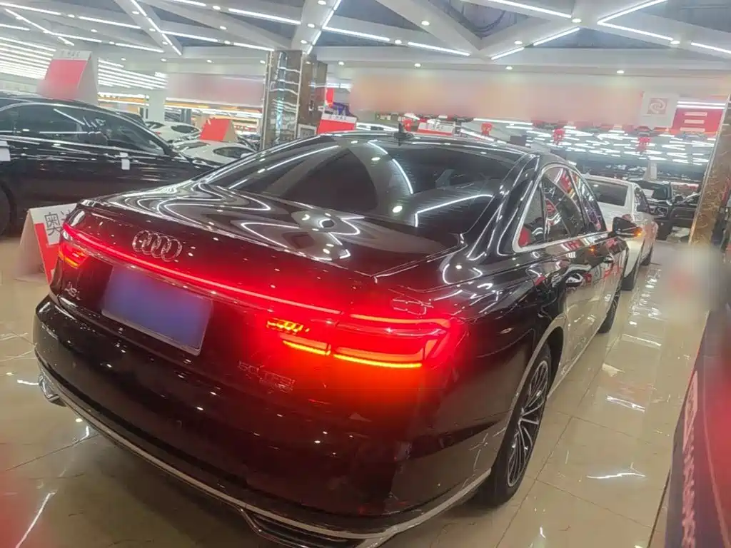 Audi A8 — миниатюра 7