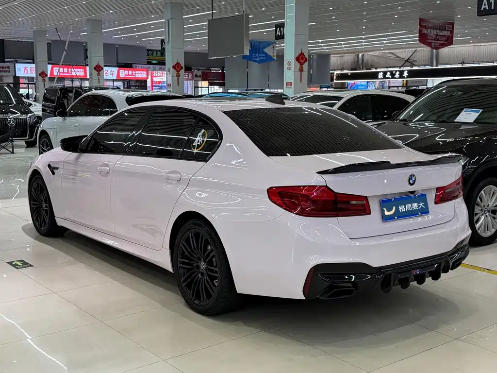 BMW 5 Series — миниатюра 2