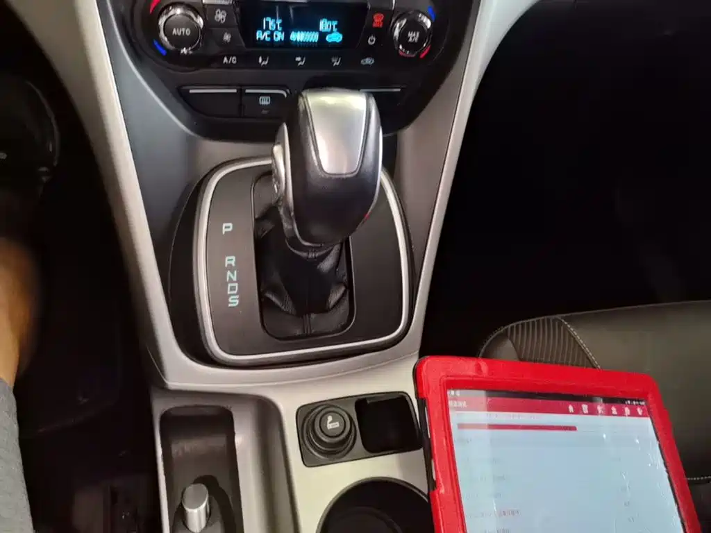 Ford Kuga — миниатюра 14