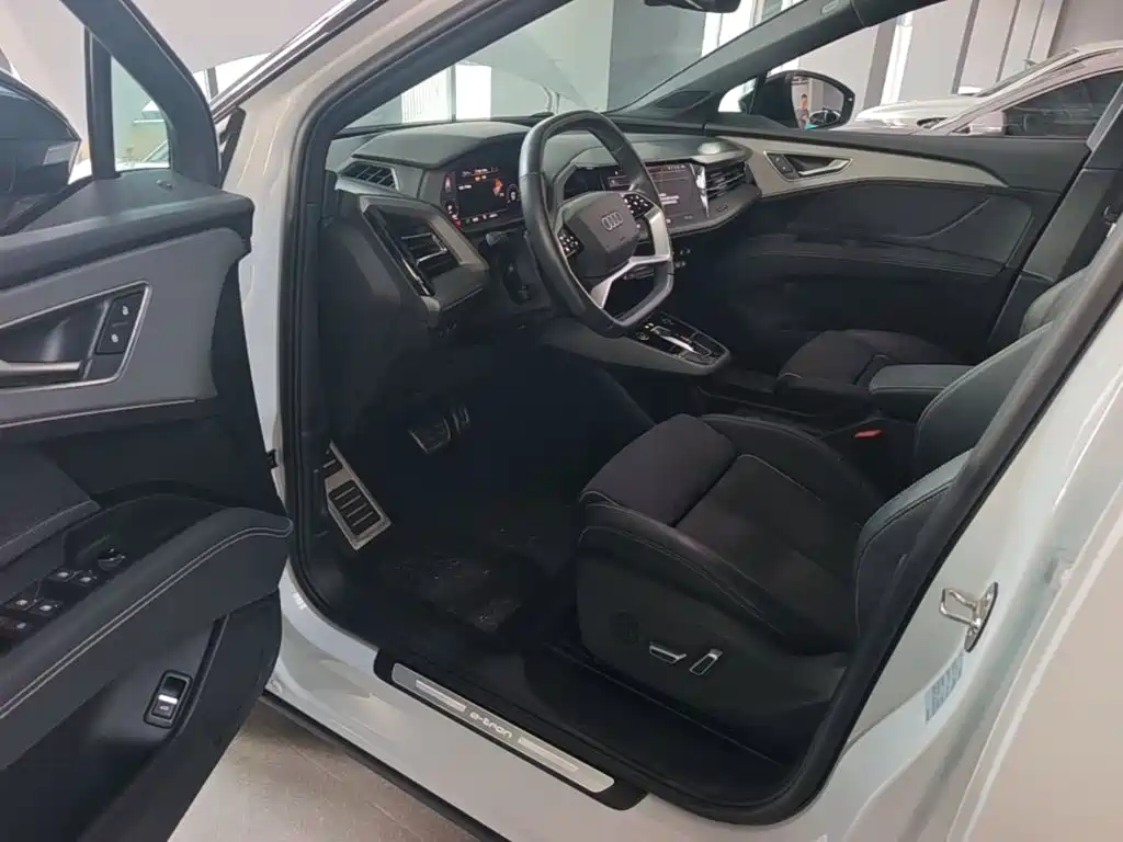 Audi Q5 e-tron — миниатюра 21