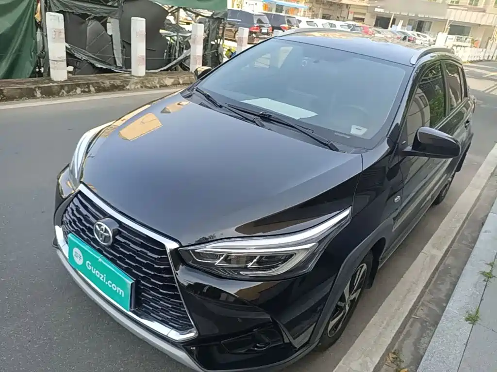 Toyota Yaris L — миниатюра 2
