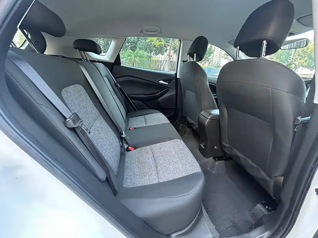 Chevrolet Trax — миниатюра 3