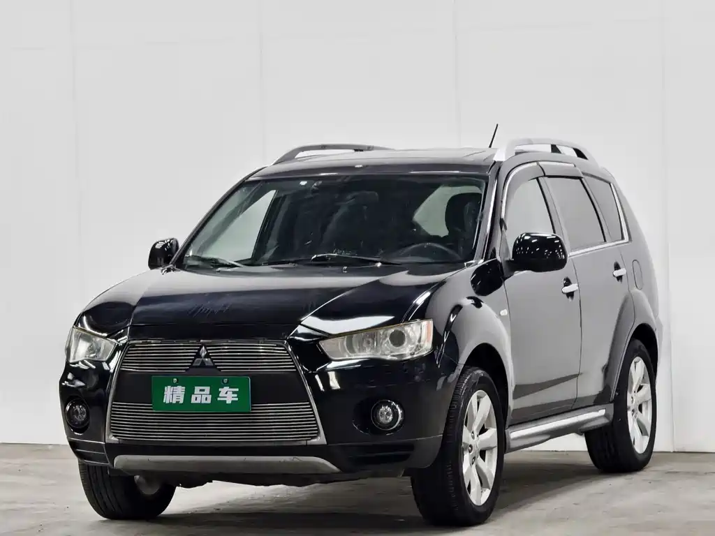 Mitsubishi Outlander (Import) 2010
