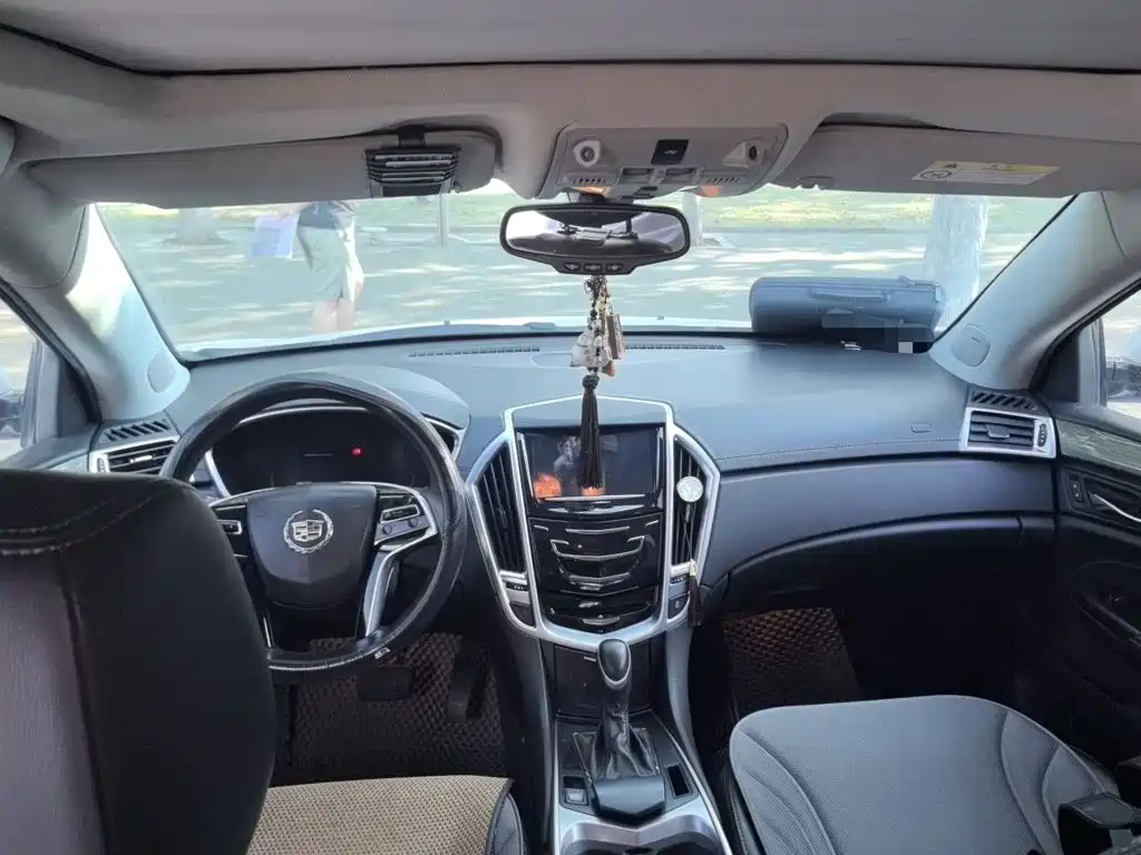 Cadillac SRX — миниатюра 13