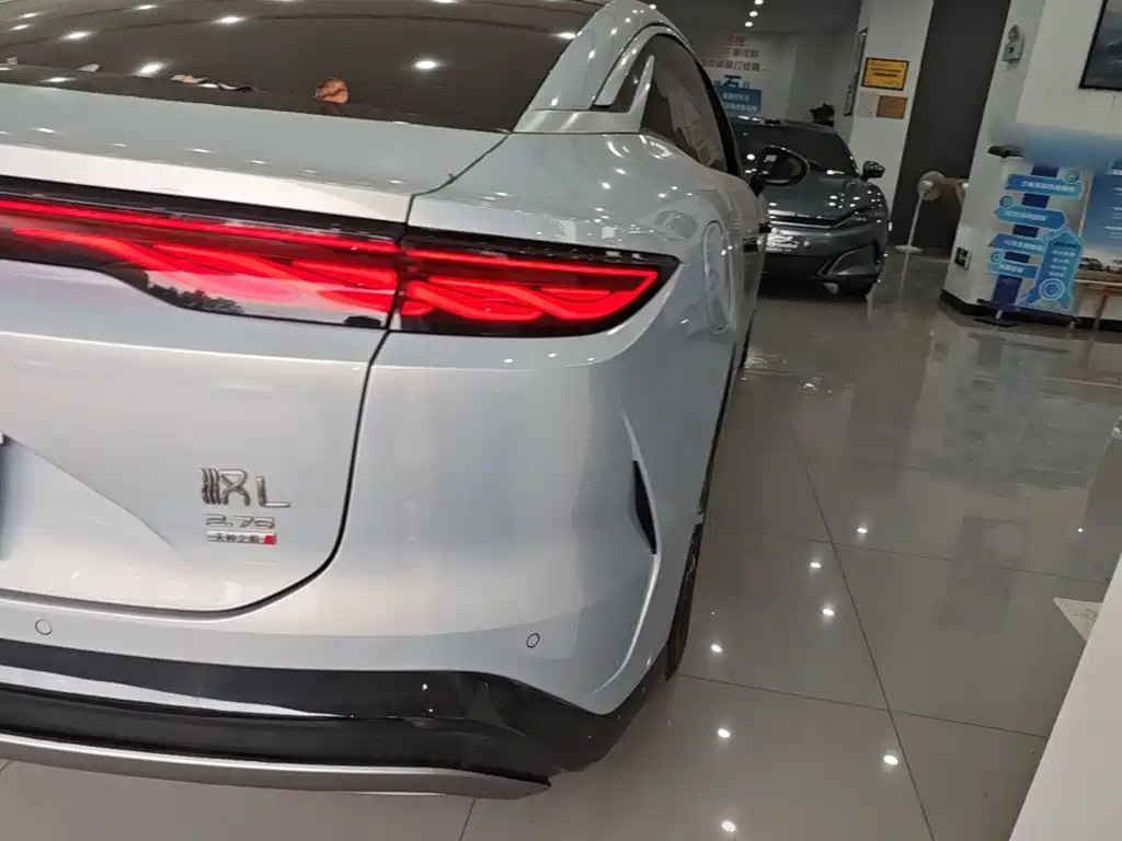BYD Han L — миниатюра 8