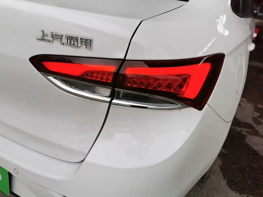 Buick Excelle — миниатюра 8