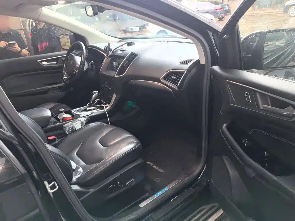 Ford Edge — миниатюра 20