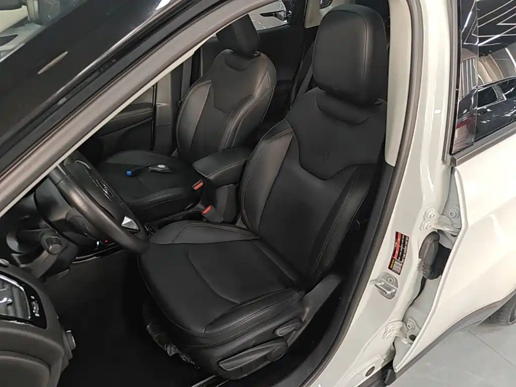 Jeep Compass — миниатюра 15