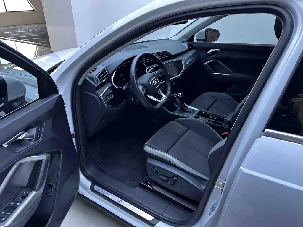 Audi Q3 — миниатюра 6
