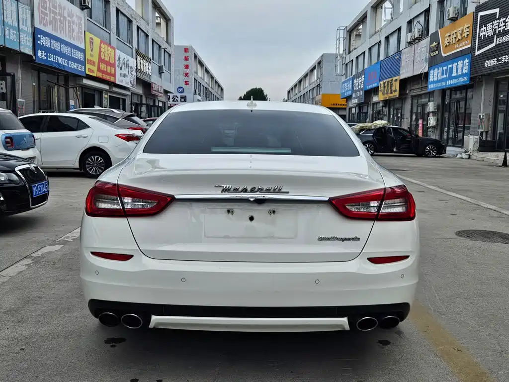 Maserati Quattroporte — миниатюра 9