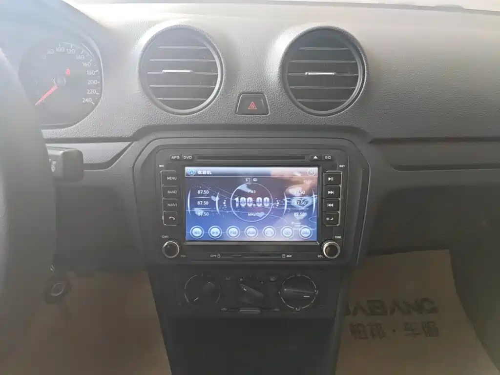 Volkswagen Jetta — миниатюра 13
