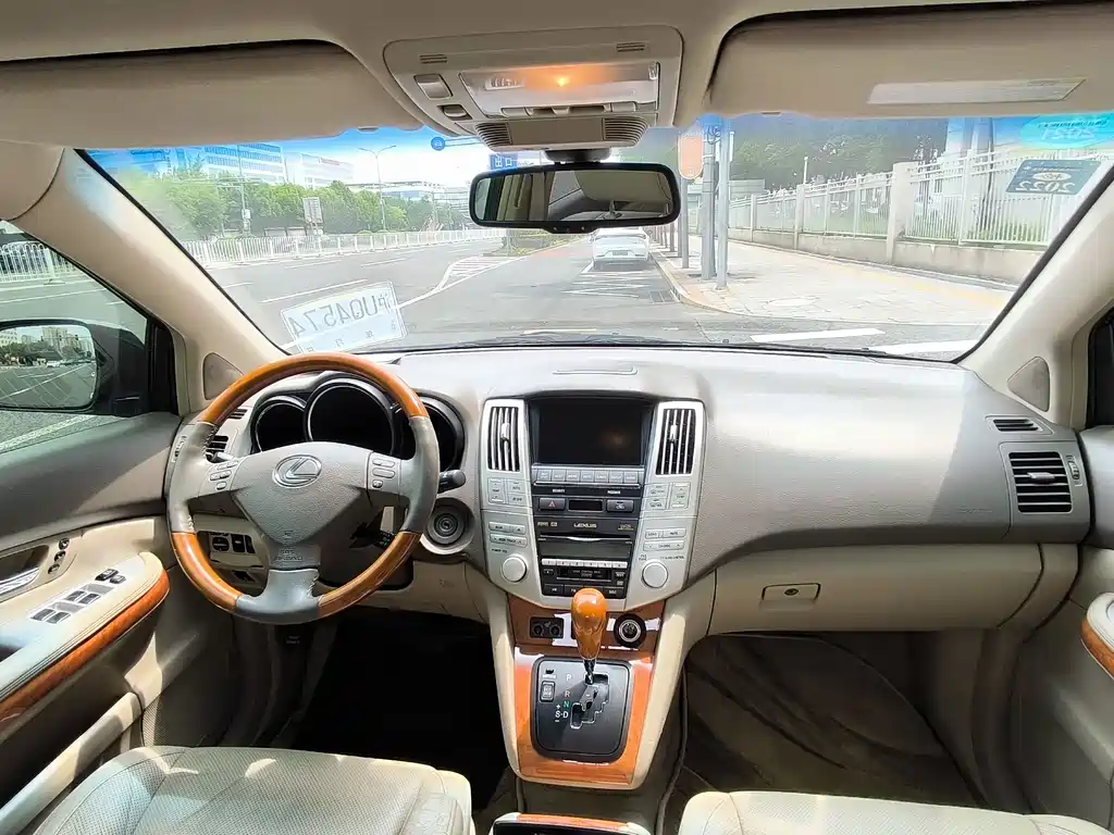 Lexus RX Classic — миниатюра 26
