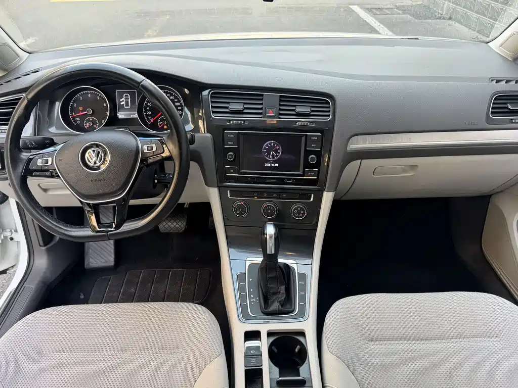 Volkswagen Golf — миниатюра 5