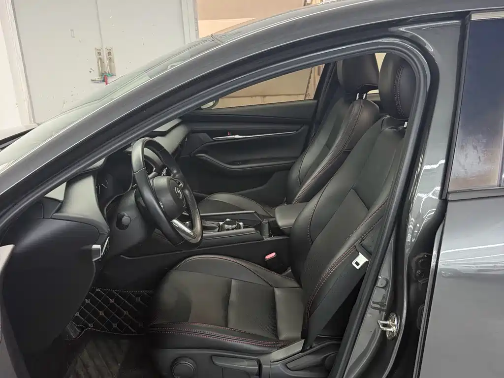 Mazda 3 Axela — миниатюра 4
