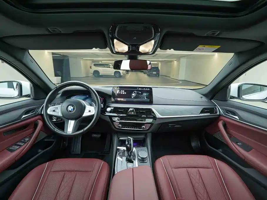 BMW 5 Series — миниатюра 19