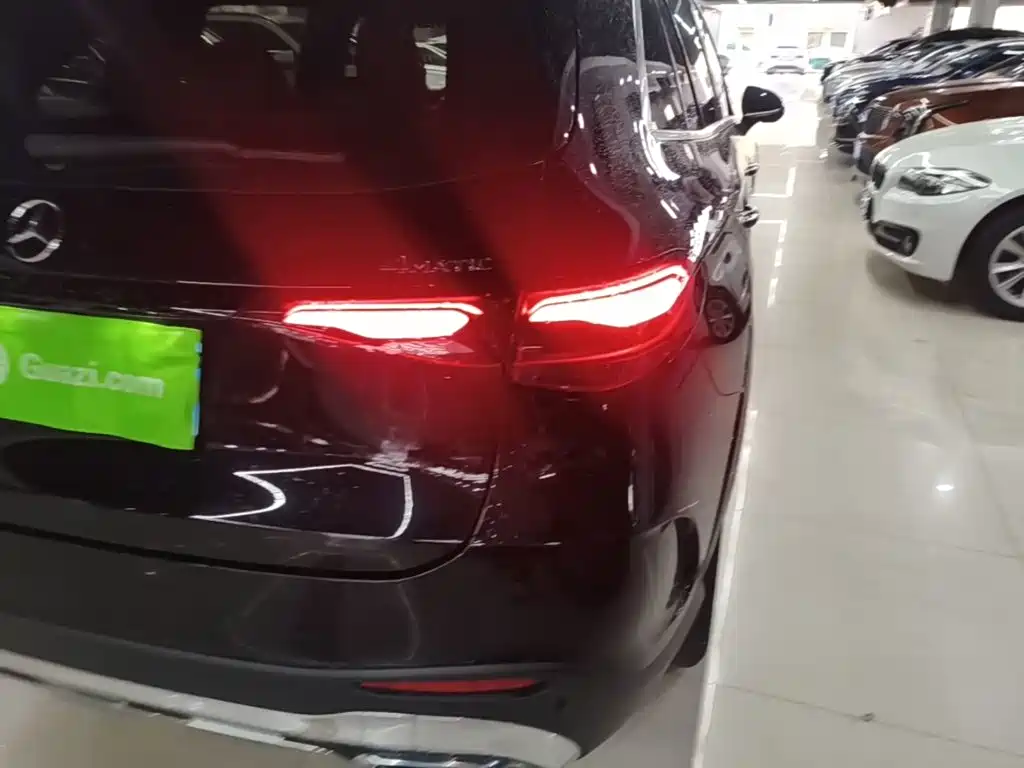 Mercedes-Benz GLC — миниатюра 8