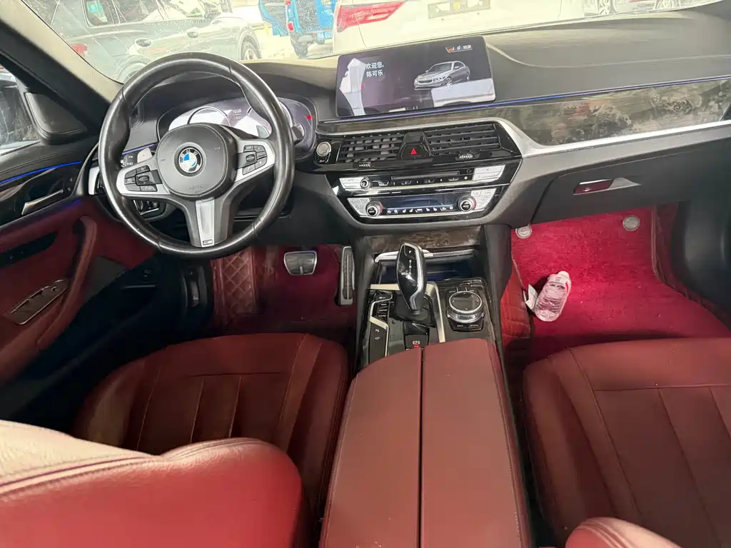 BMW 5 Series — миниатюра 6