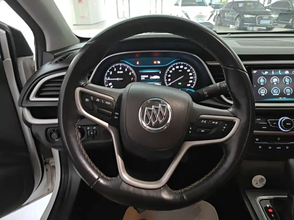 Buick Excelle — миниатюра 11