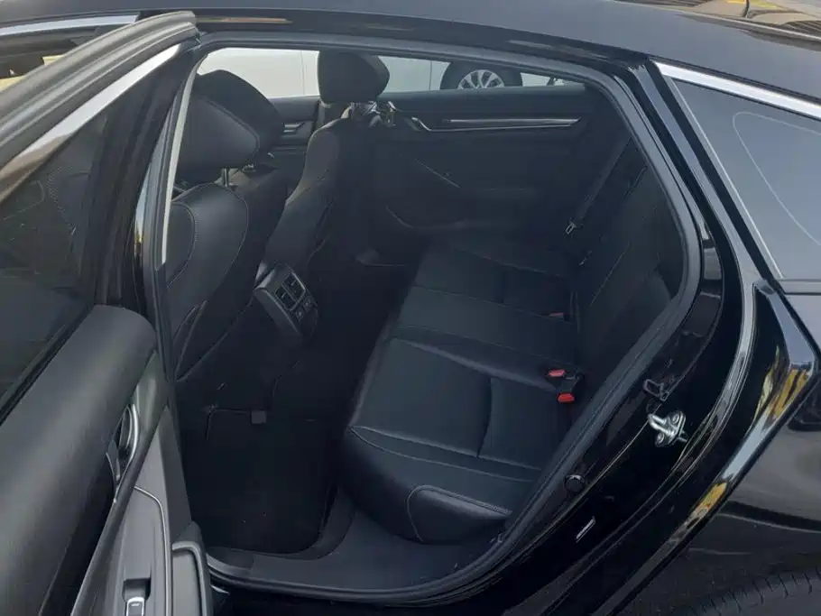 Honda Accord — миниатюра 11