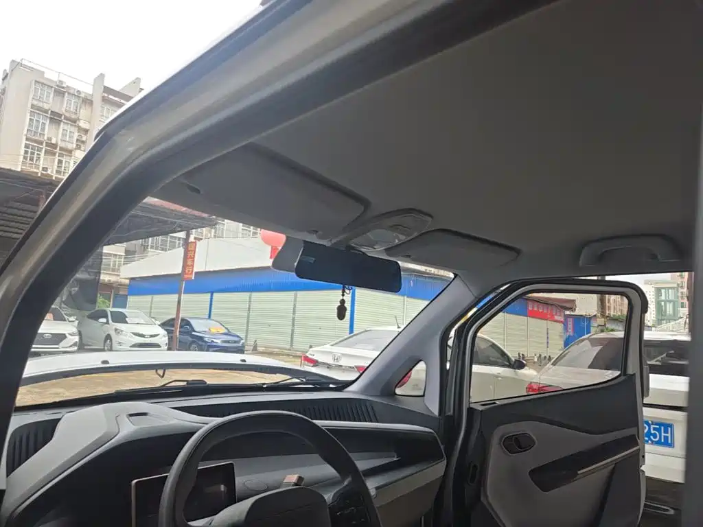 Wuling Nano EV — миниатюра 18