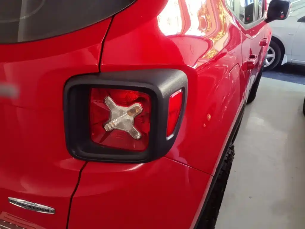Jeep Renegade — миниатюра 8
