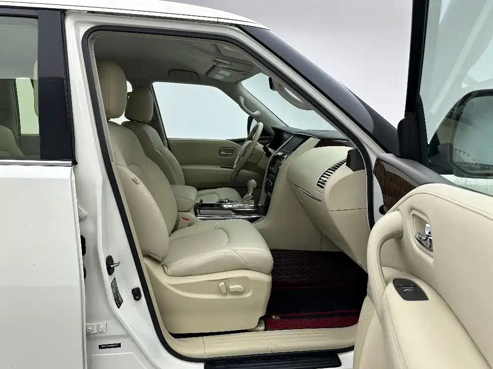 Nissan Patrol — миниатюра 17