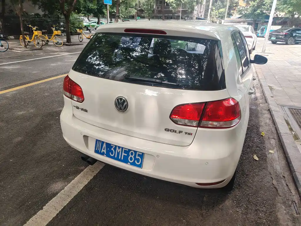 Volkswagen Golf — миниатюра 2