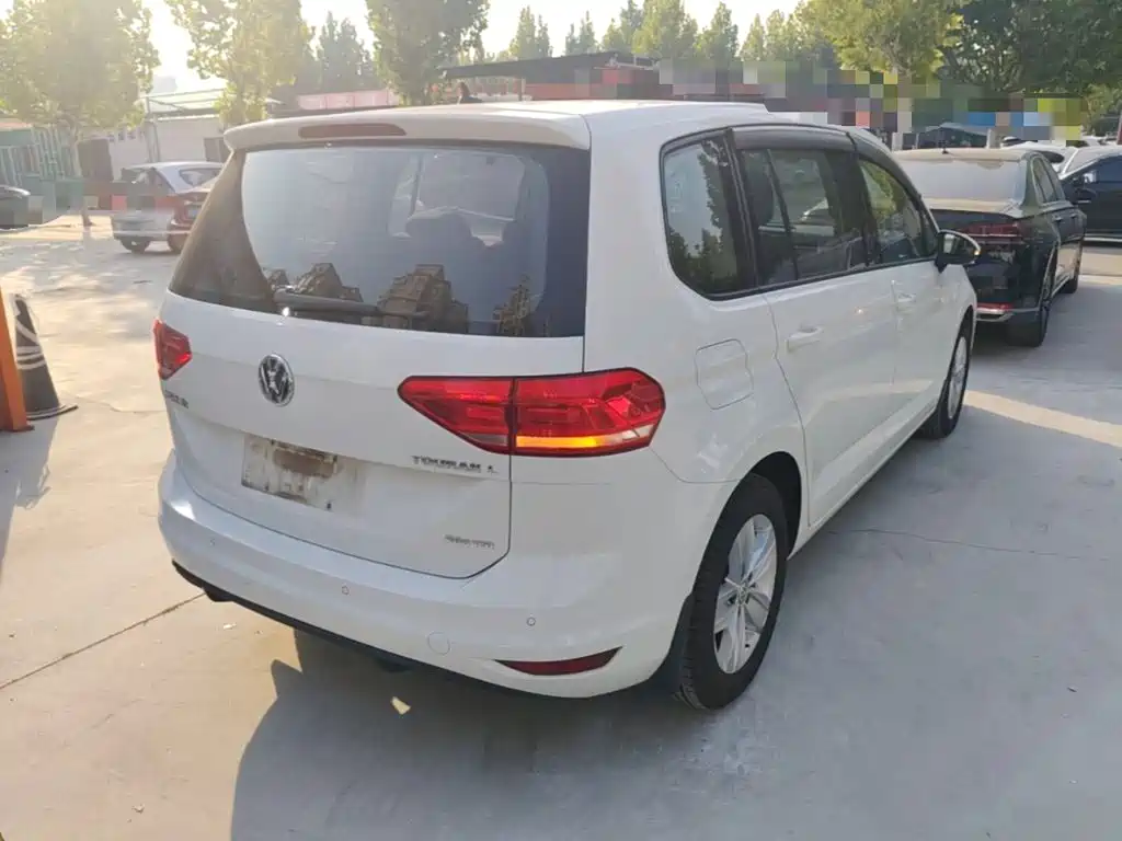 Volkswagen Touran — миниатюра 7