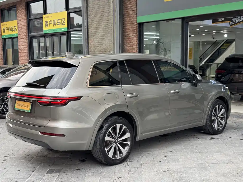Li Auto Li ONE — миниатюра 7